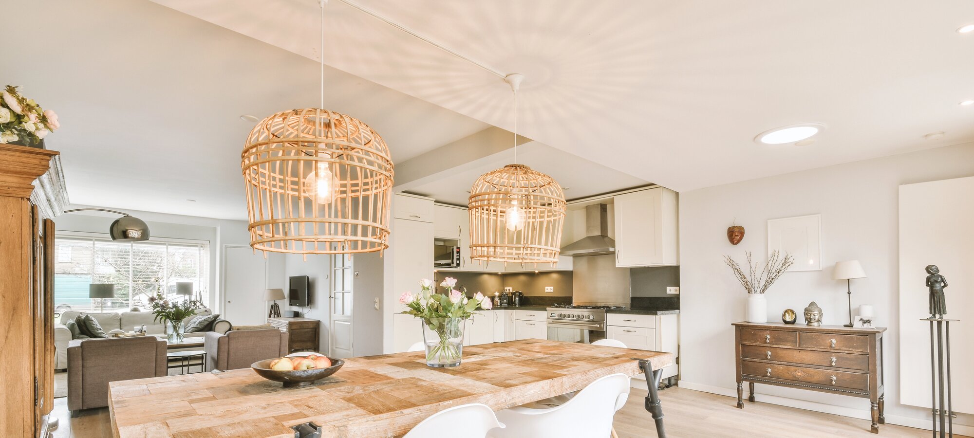 Що врахувати при виборі люстри на кухню