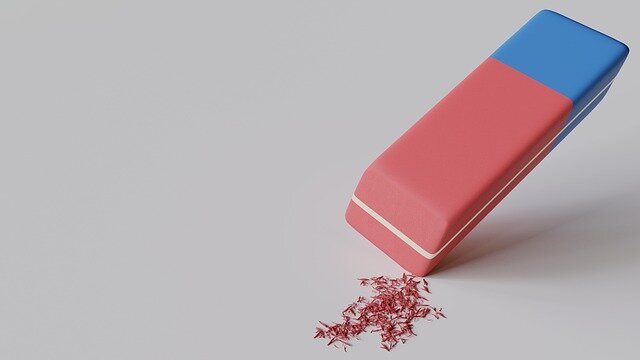 Школьный ластик